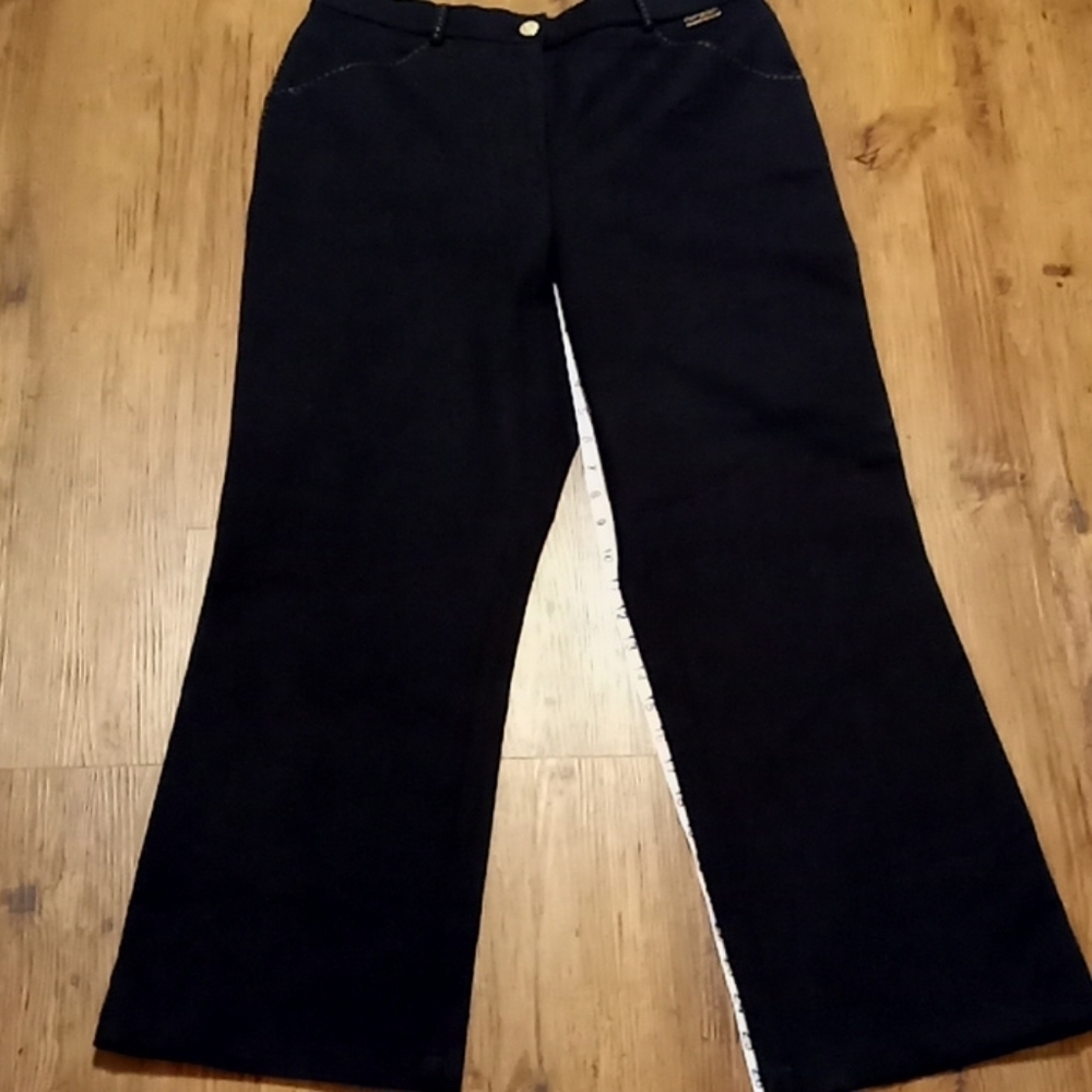 St John sport marie gray black stich details pants